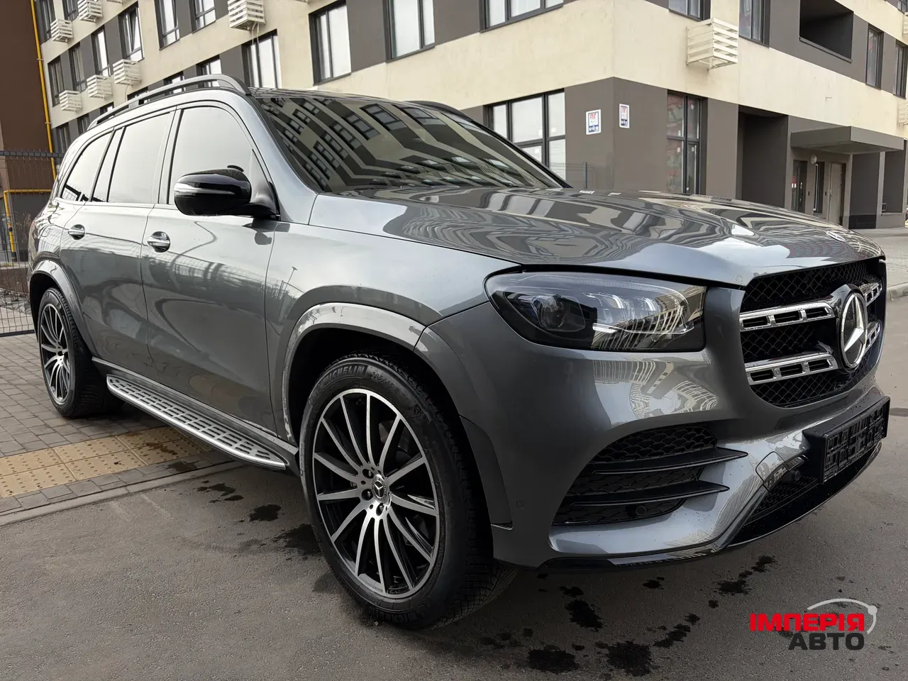 Mercedes-Benz GLS - фото 10