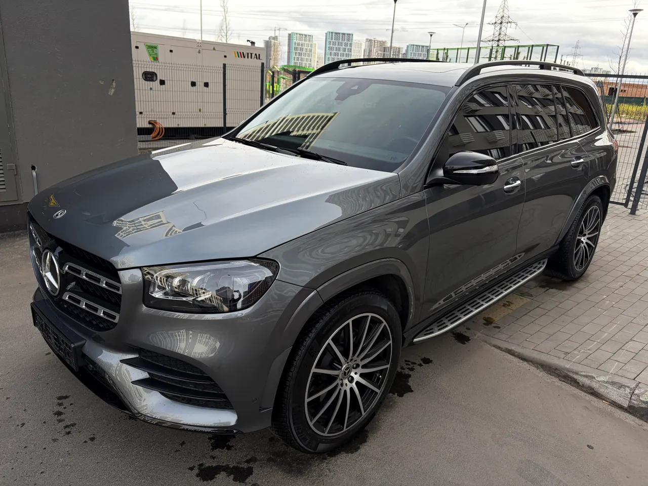 Mercedes-Benz GLS - фото 16