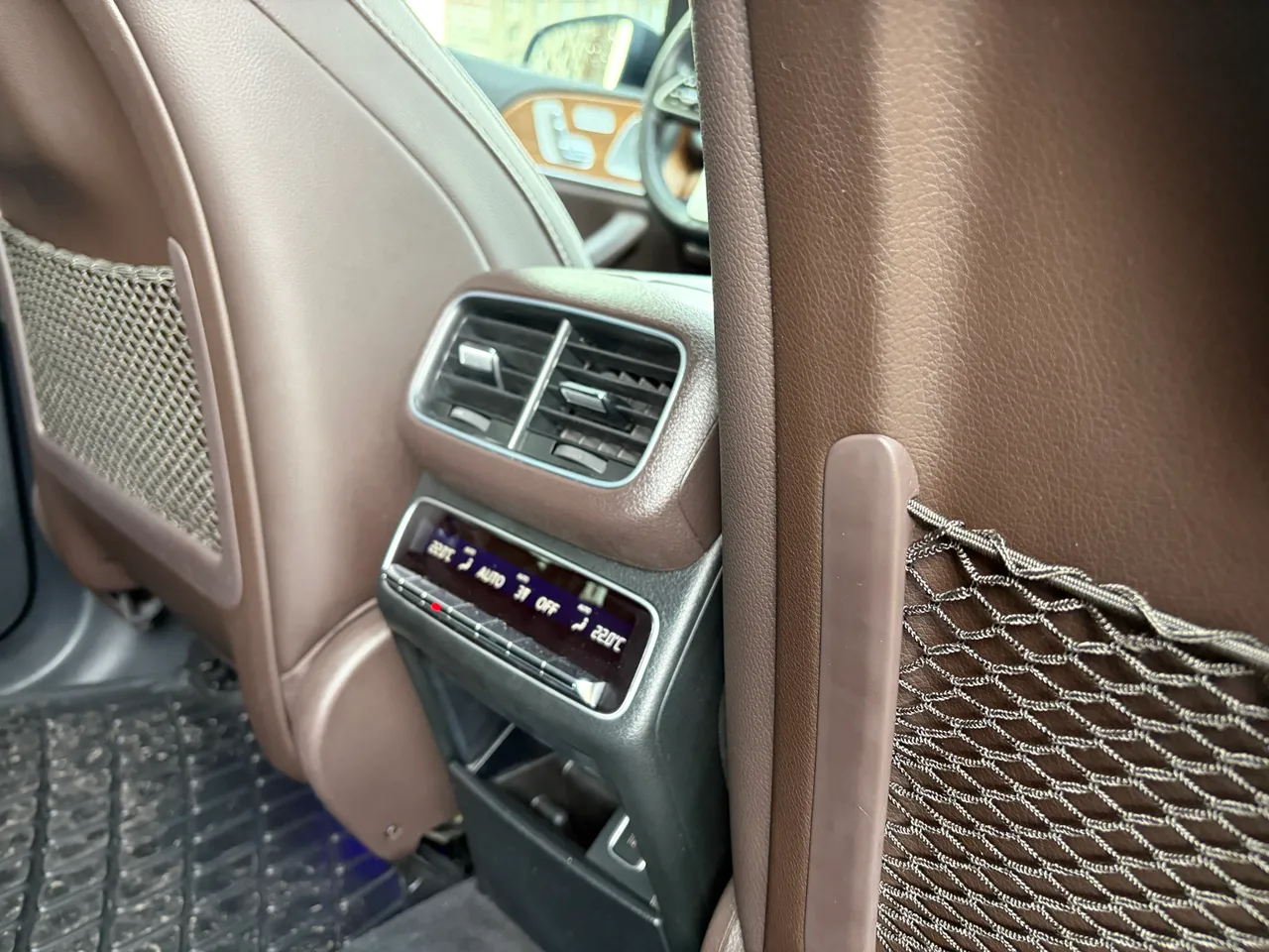 Mercedes-Benz GLS - фото 58