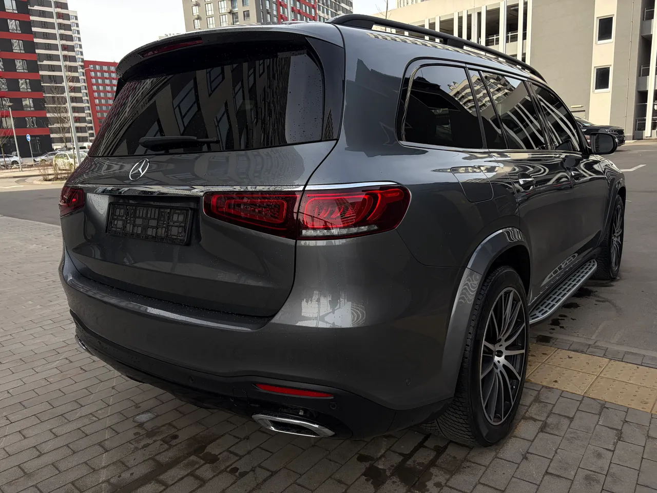 Mercedes-Benz GLS - фото 35