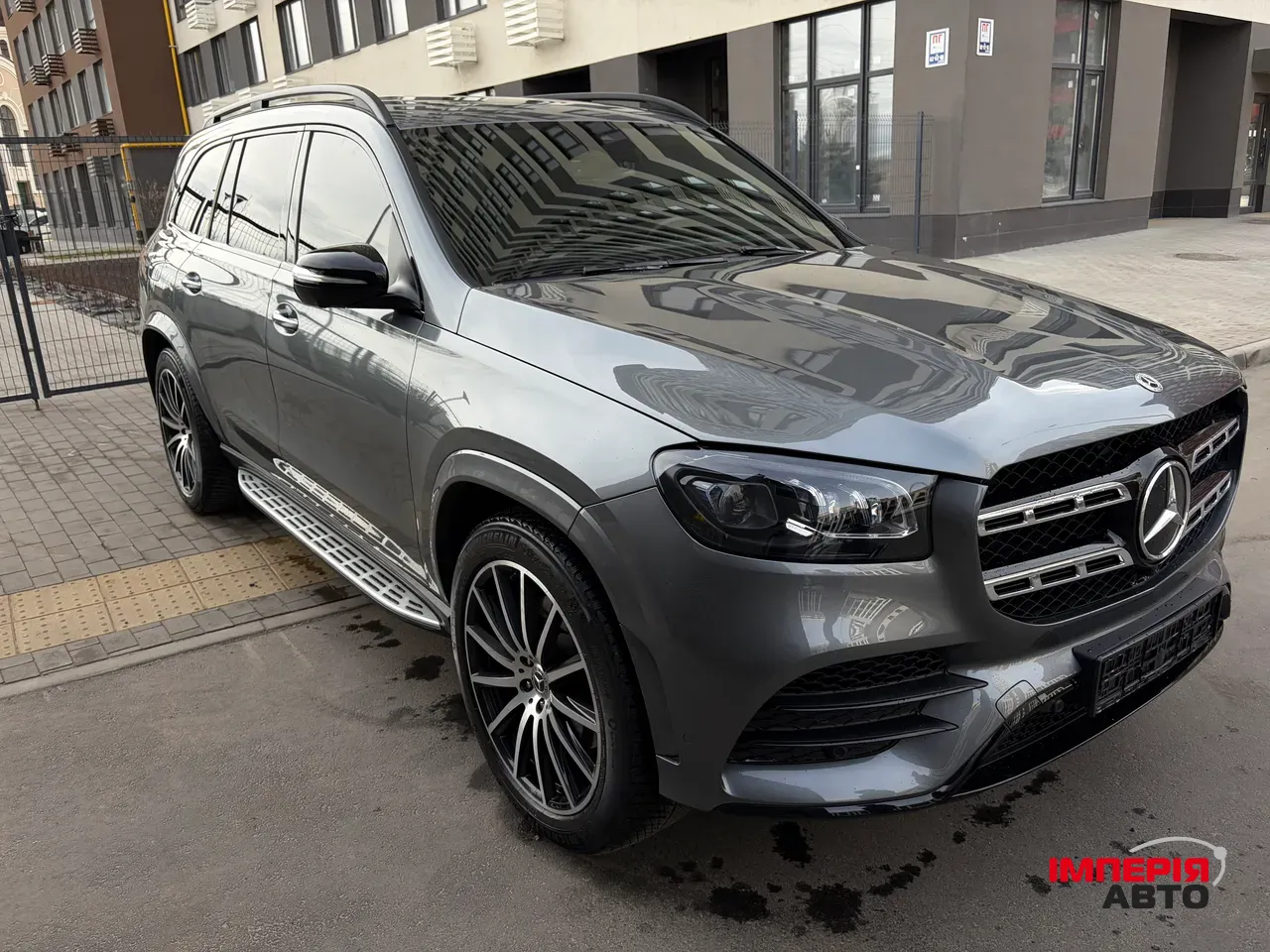 Mercedes-Benz GLS - фото 12