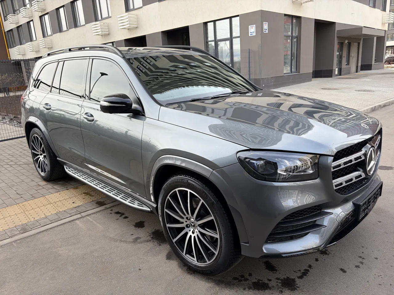 Mercedes-Benz GLS - фото 49