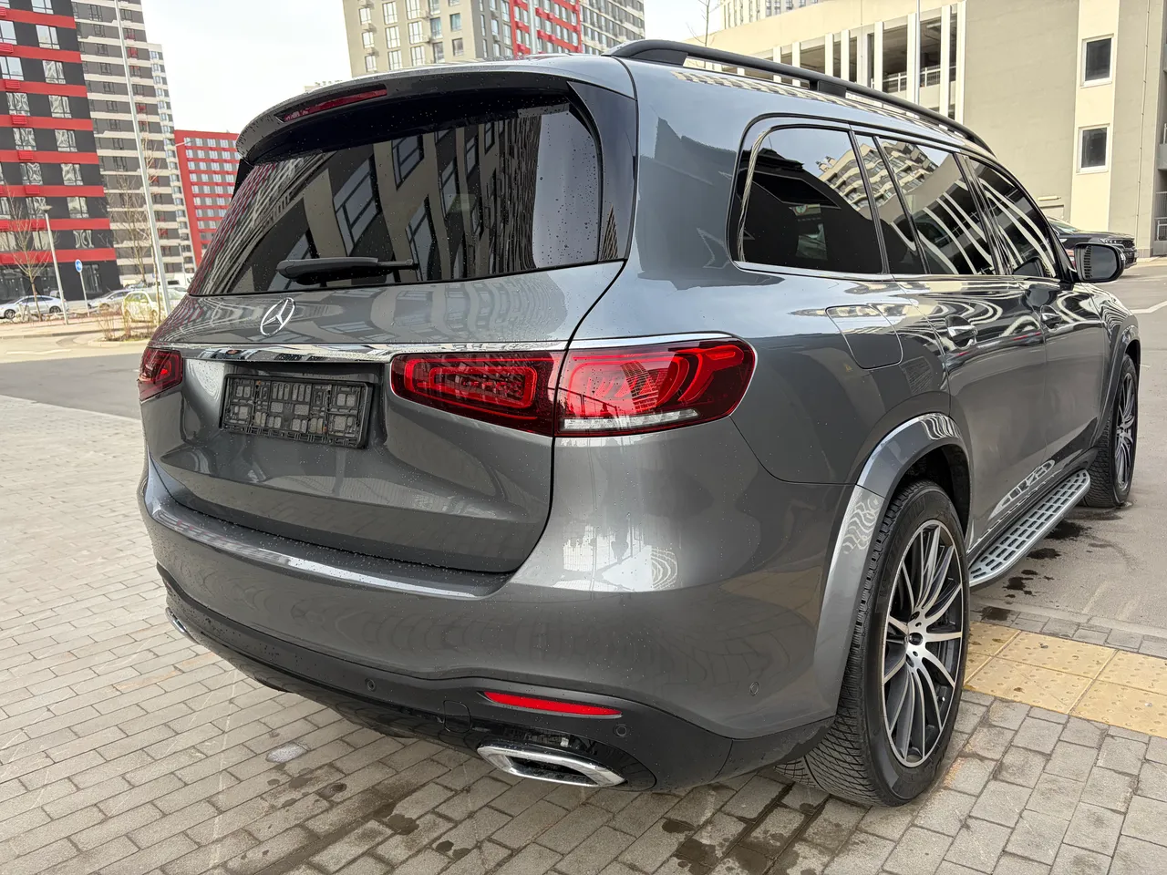 Mercedes-Benz GLS - фото 34