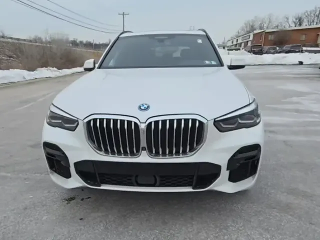 BMW X5 - фото 1