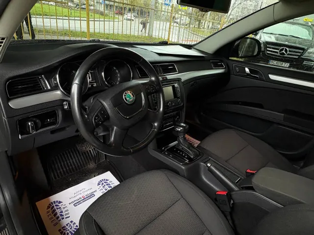 Skoda Superb - фото 4