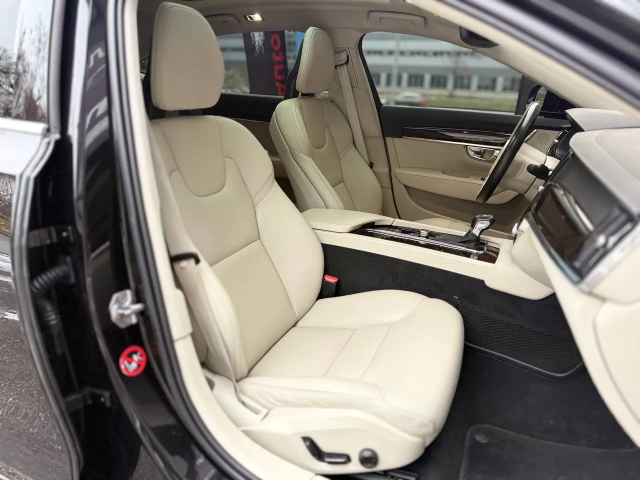 Volvo S90 - фото 12