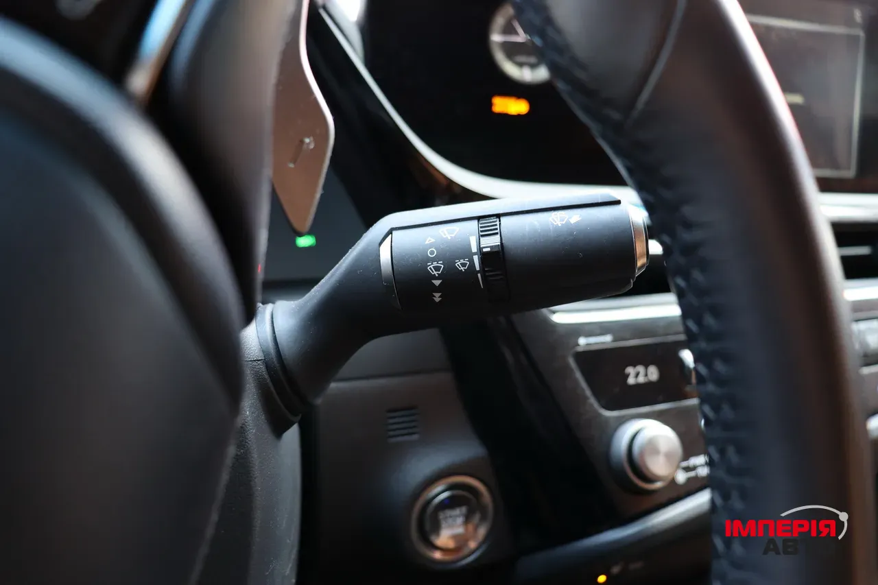 Lexus ES - фото 22