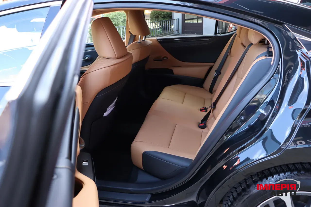 Lexus ES - фото 33