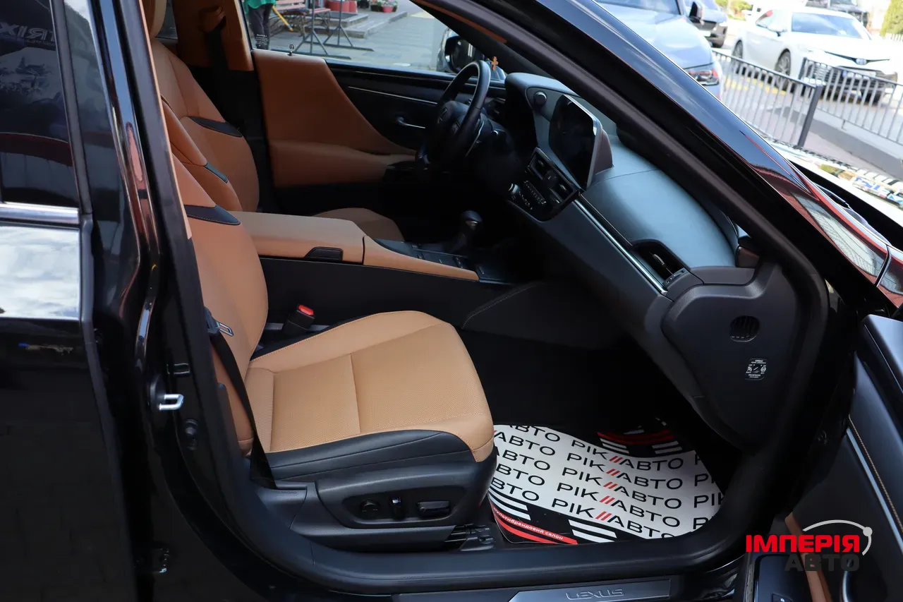 Lexus ES - фото 40