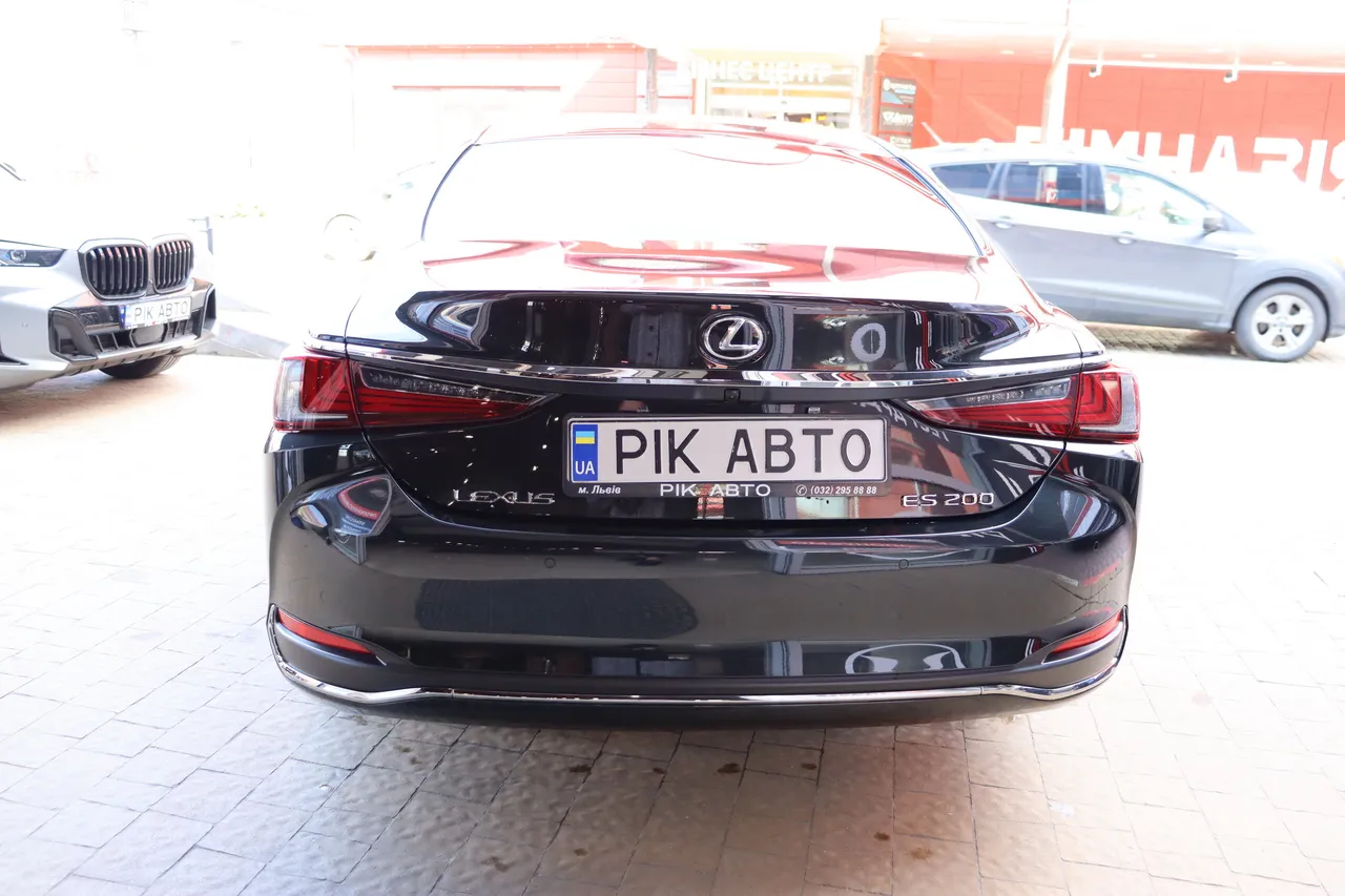 Lexus ES - фото 7