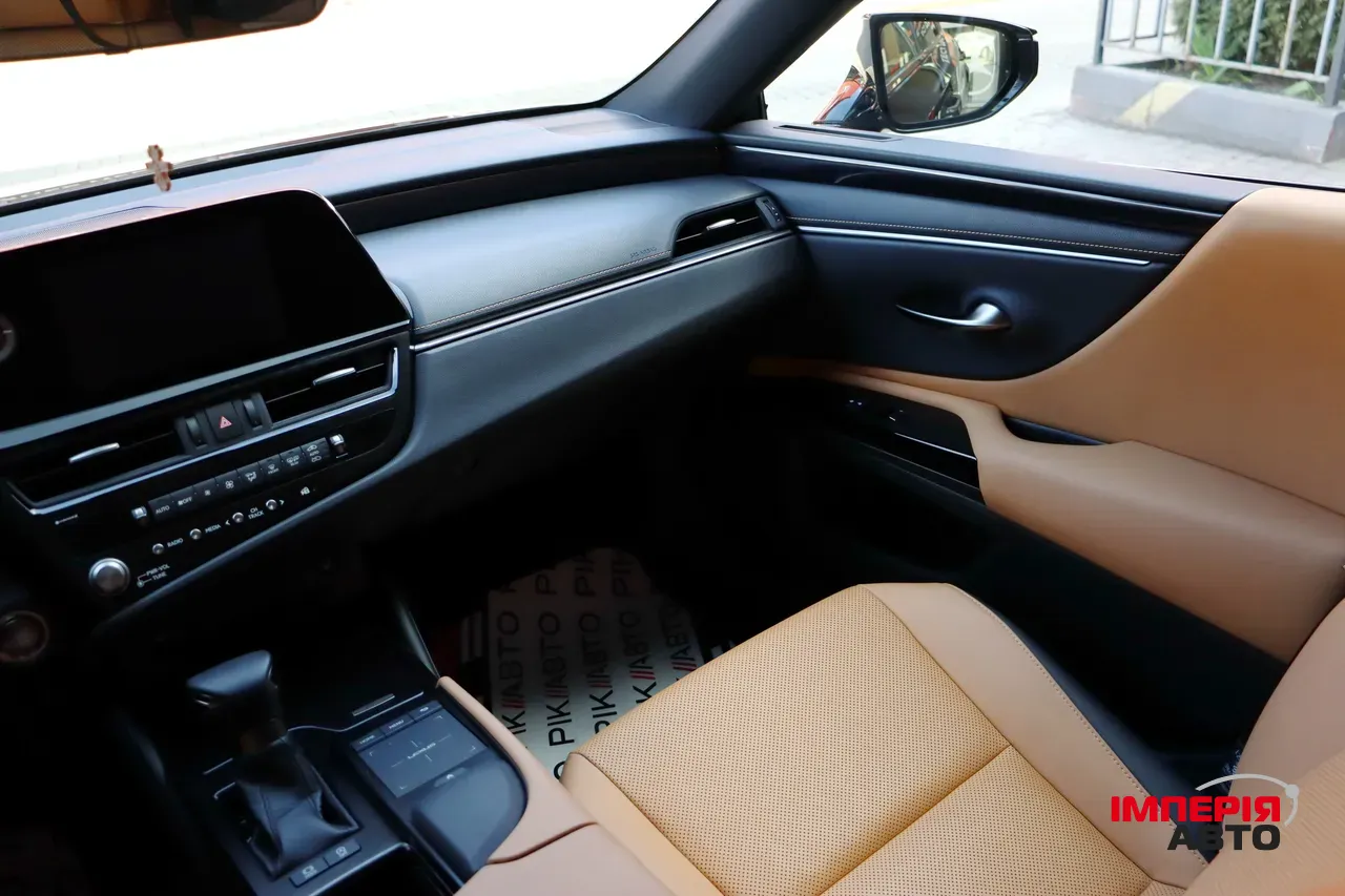 Lexus ES - фото 36