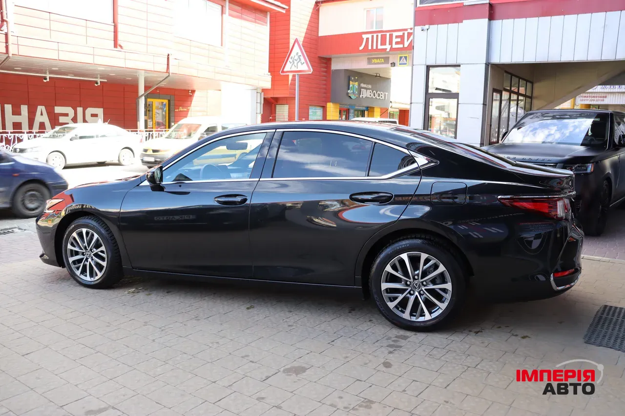 Lexus ES - фото 9