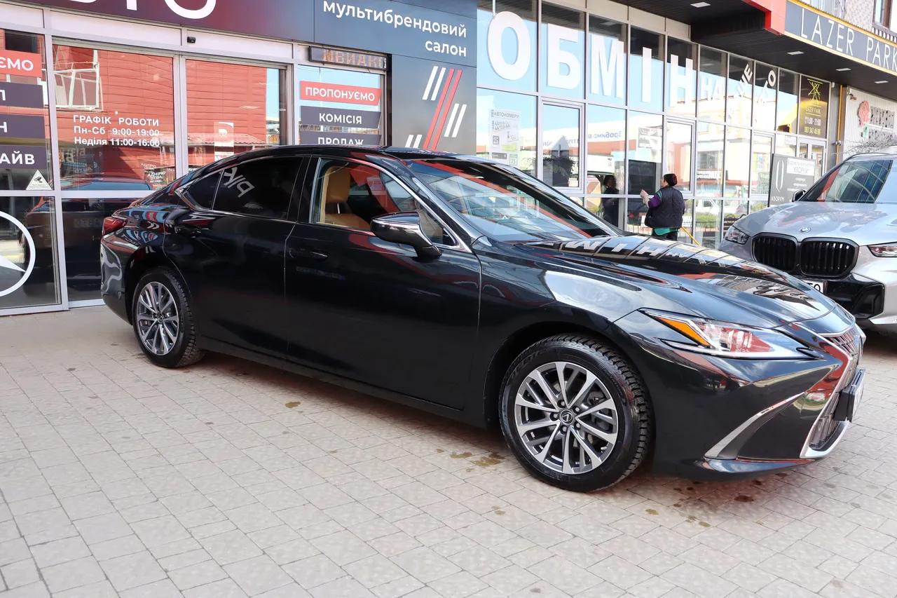 Lexus ES - фото 8