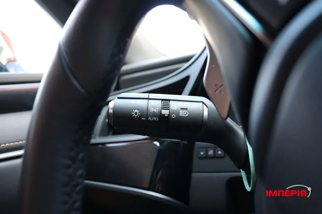 Lexus ES - фото 21