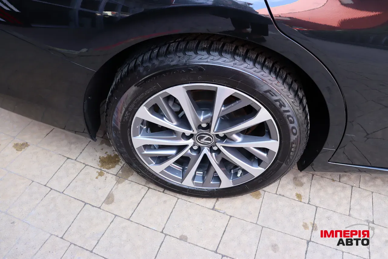 Lexus ES - фото 4