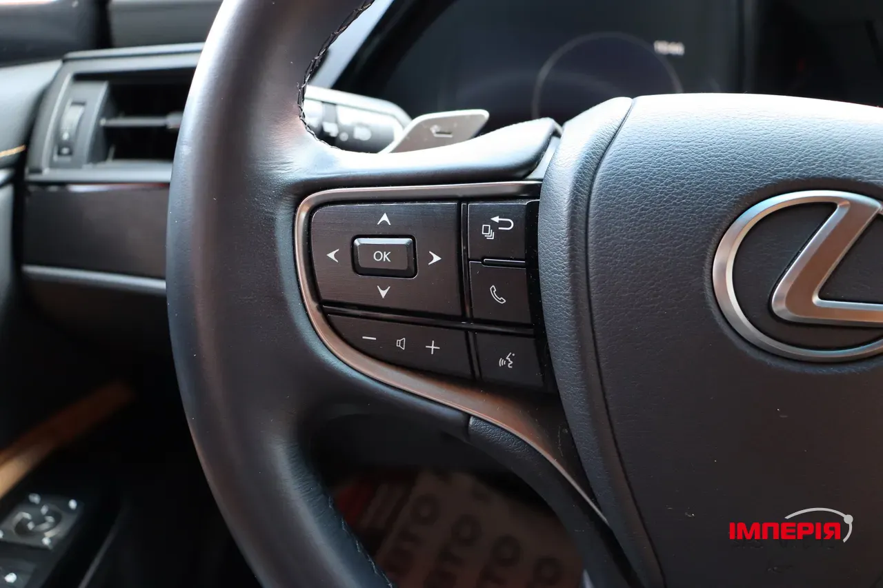 Lexus ES - фото 19