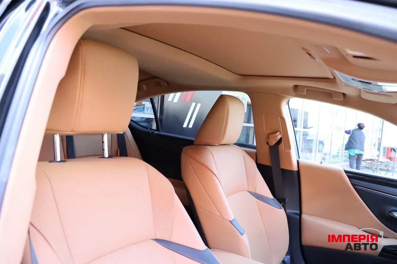 Lexus ES - фото 42