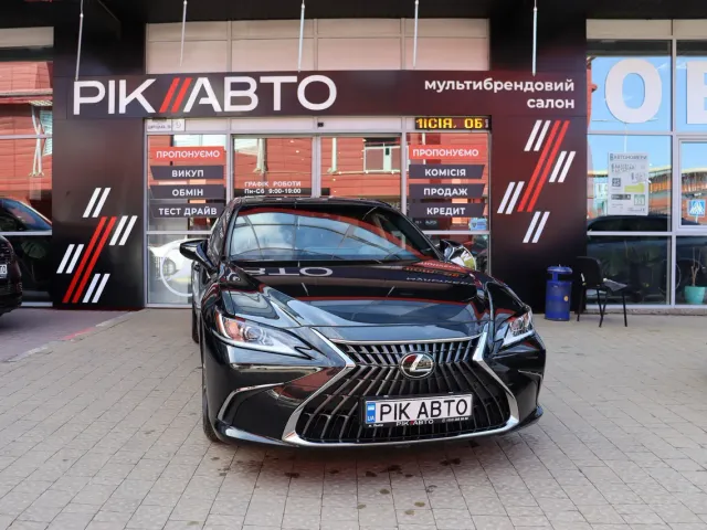 Lexus ES - фото 1