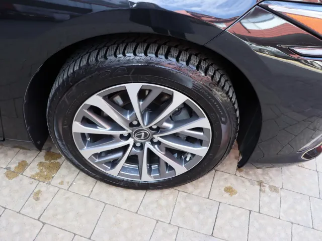 Lexus ES - фото 5