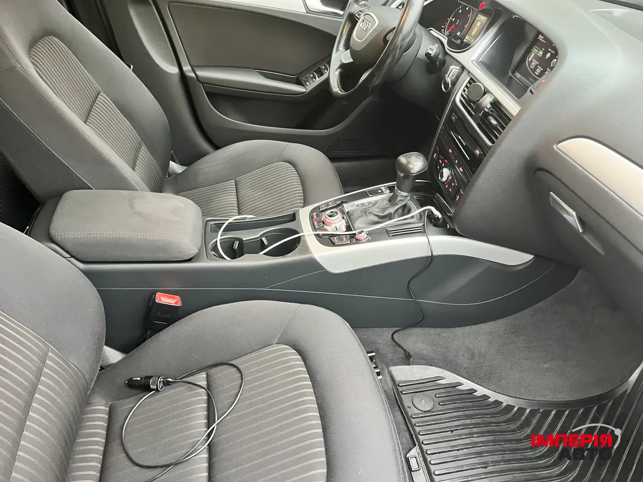 Audi A4 - фото 11