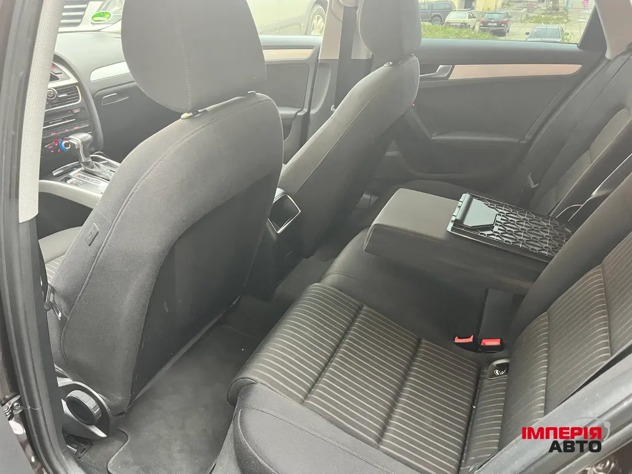 Audi A4 - фото 8