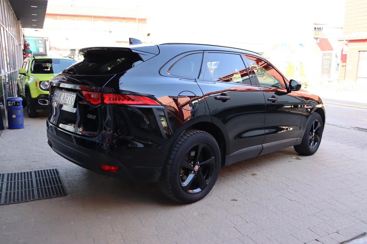 Jaguar F-Pace - фото 3