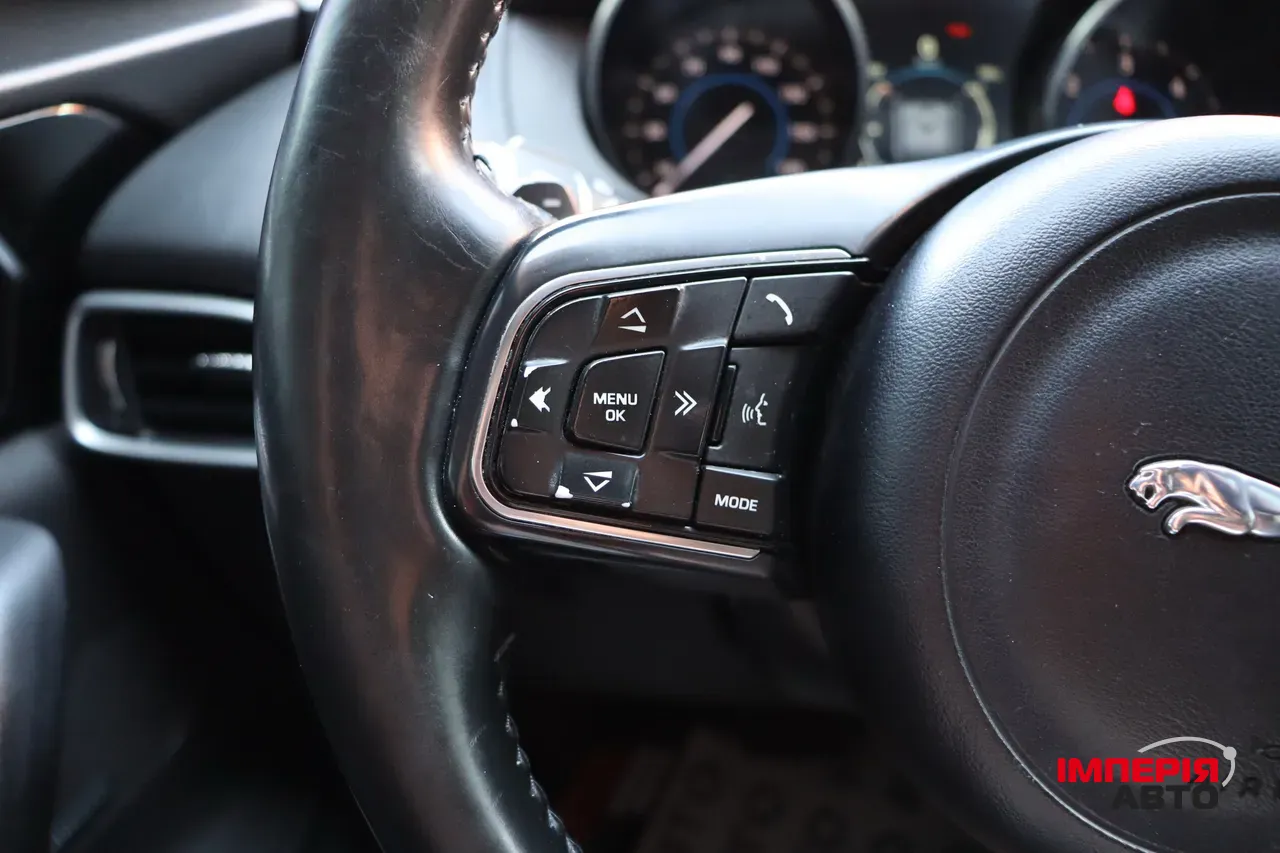 Jaguar F-Pace - фото 20