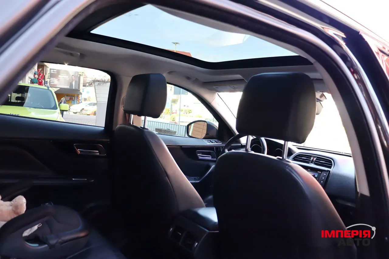 Jaguar F-Pace - фото 38