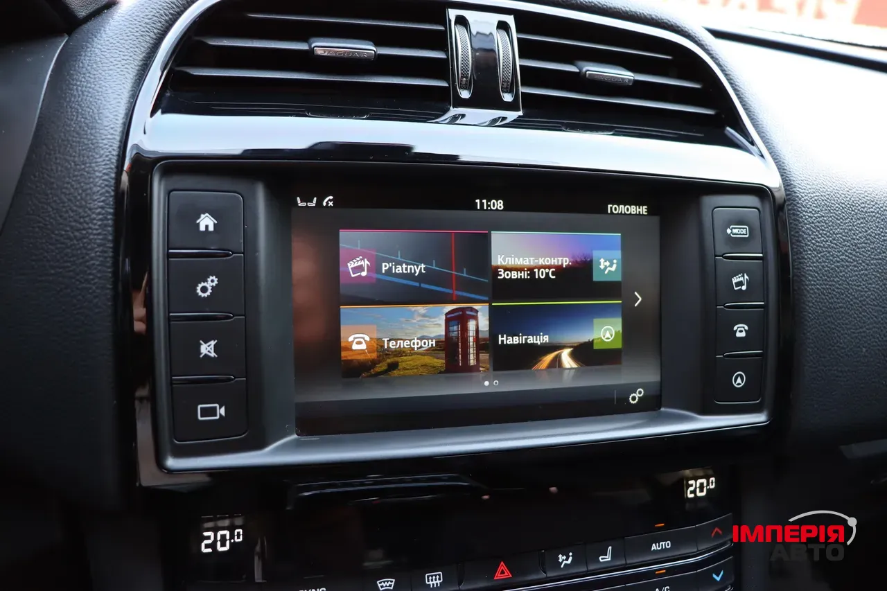 Jaguar F-Pace - фото 24