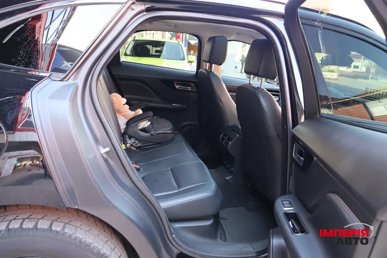 Jaguar F-Pace - фото 37