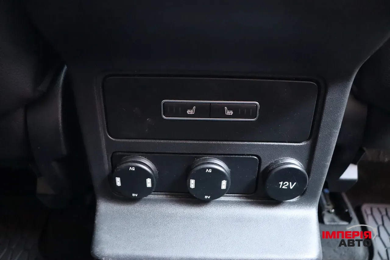 Jaguar F-Pace - фото 40