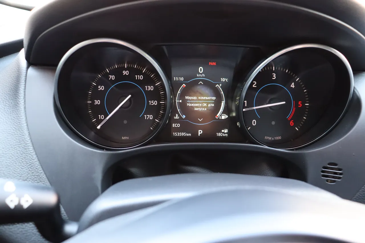 Jaguar F-Pace - фото 19