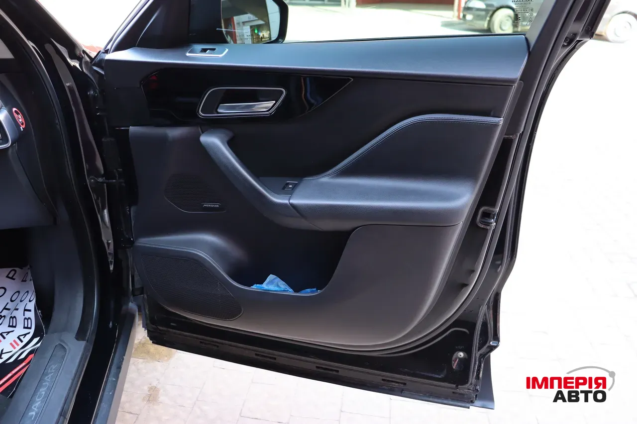 Jaguar F-Pace - фото 43