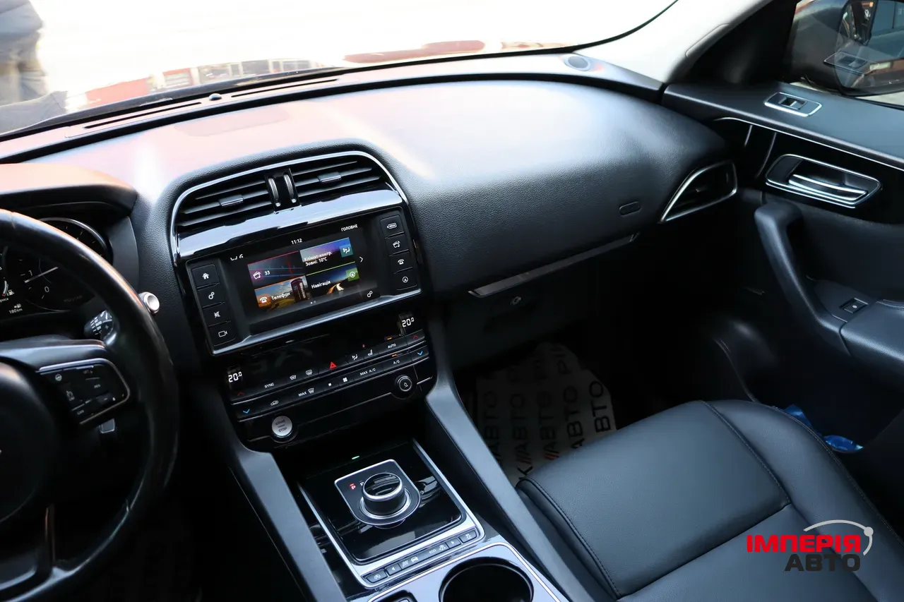 Jaguar F-Pace - фото 36