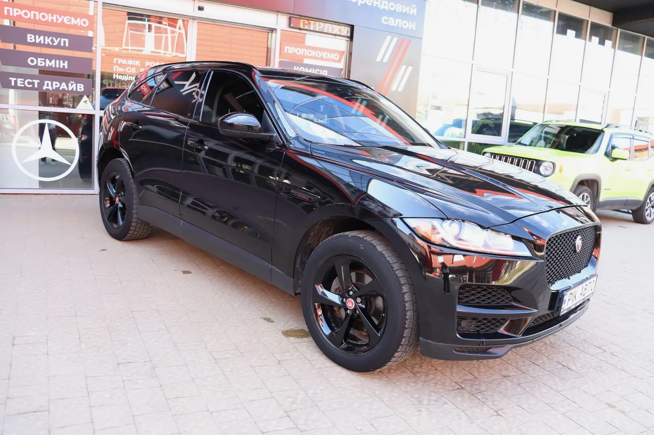 Jaguar F-Pace - фото 8
