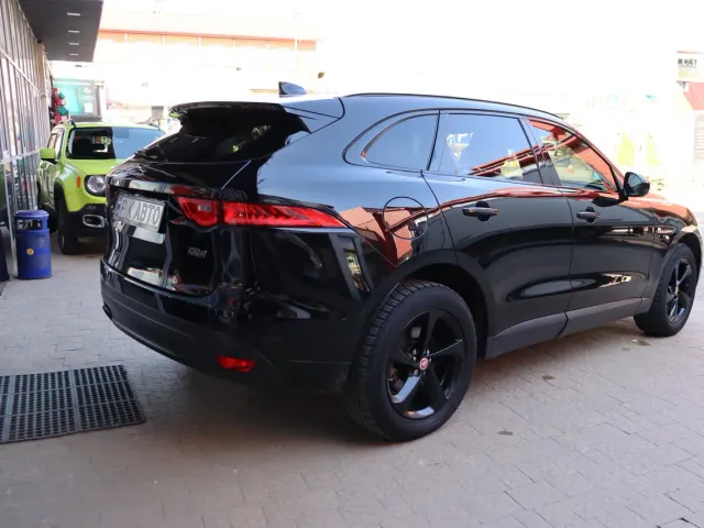 Jaguar F-Pace - фото 3
