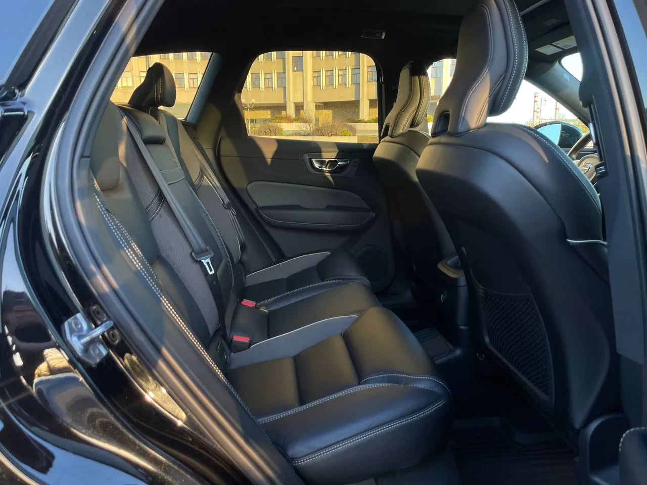 Volvo XC60 - фото 29