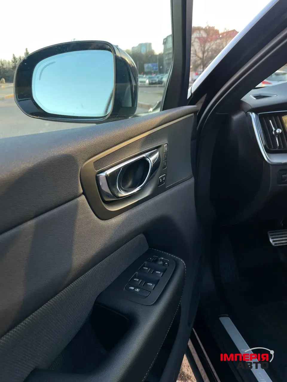 Volvo XC60 - фото 24