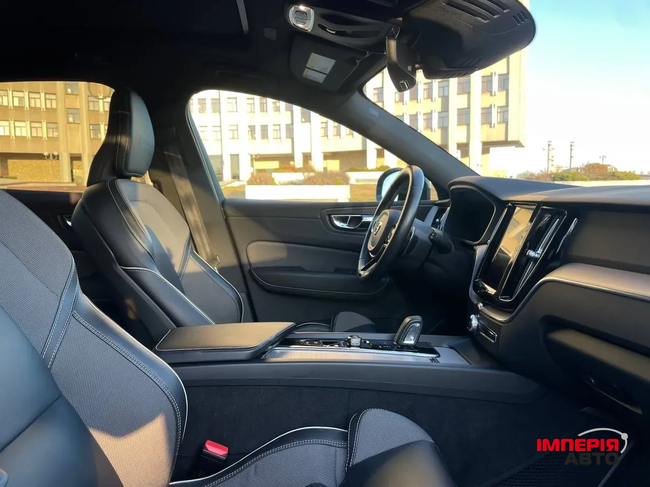 Volvo XC60 - фото 28