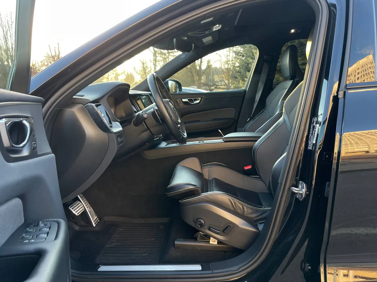 Volvo XC60 - фото 14