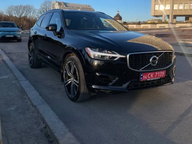 Volvo XC60 - фото 4