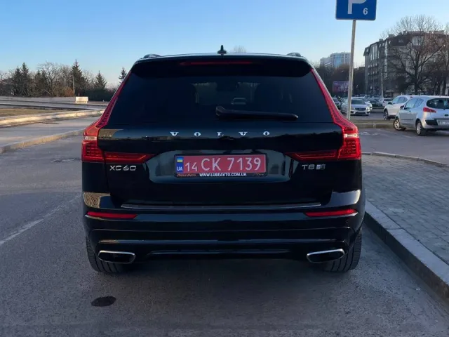 Volvo XC60 - фото 3