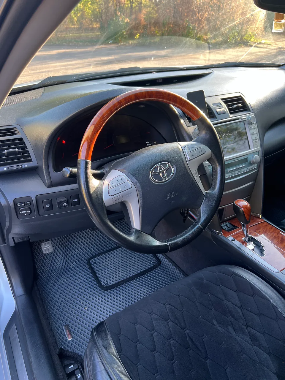 Toyota Camry - фото 9