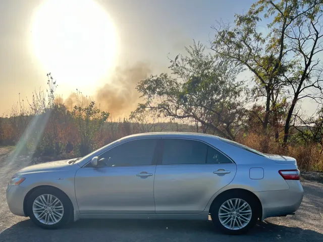 Toyota Camry - фото 5