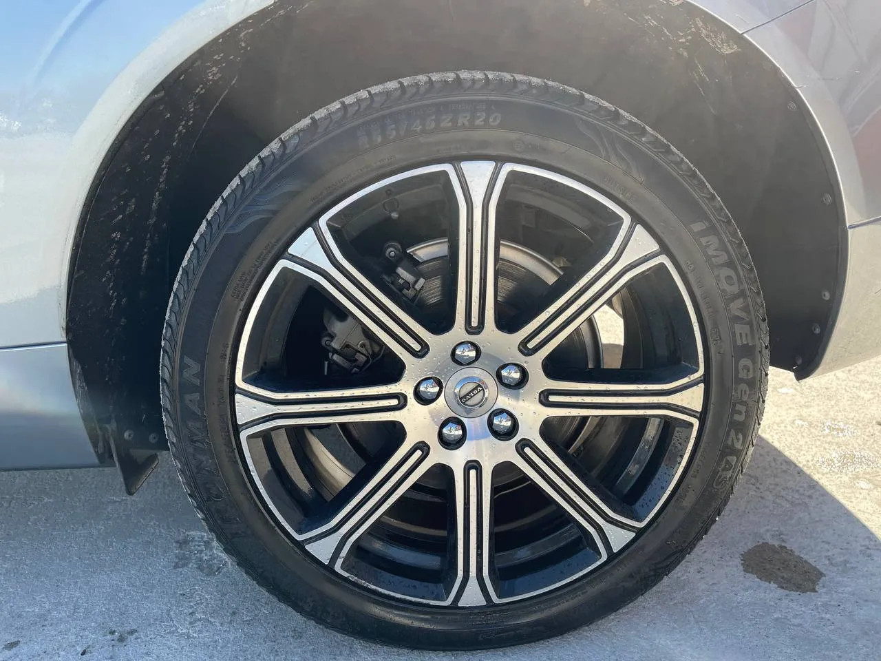 Volvo XC60 - фото 10