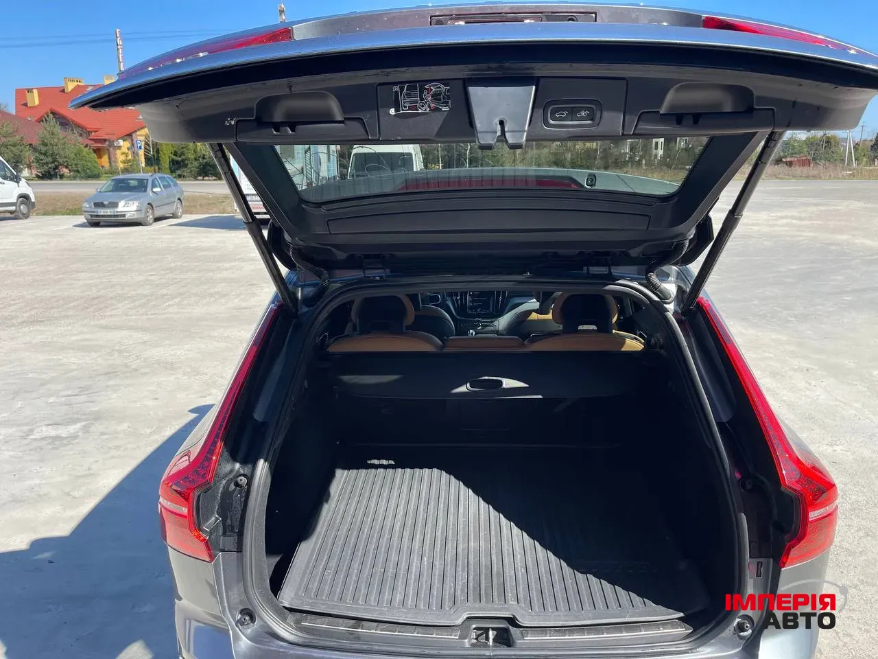 Volvo XC60 - фото 20