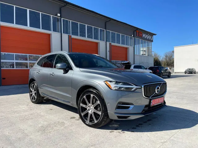 Volvo XC60 - фото 1