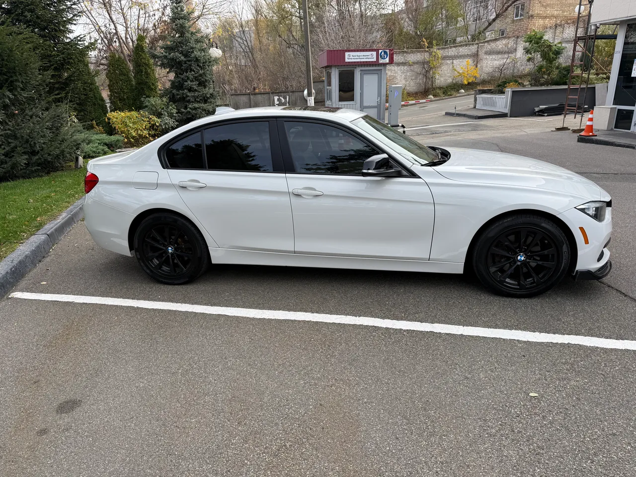 BMW 3 серії - фото 10