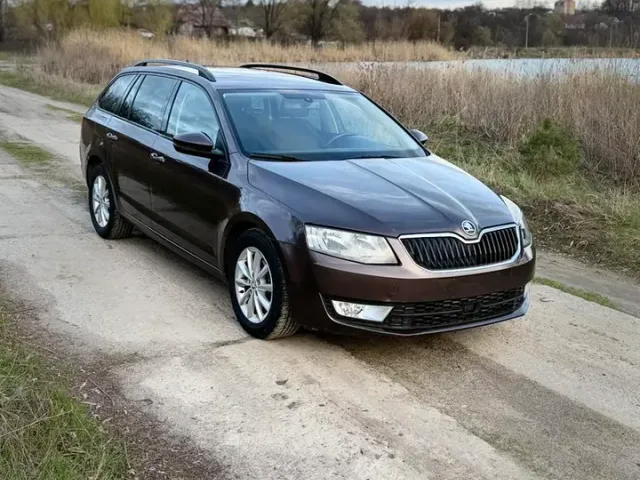 Skoda Octavia - фото 2