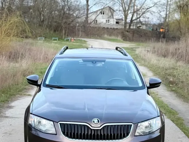 Skoda Octavia - фото 4